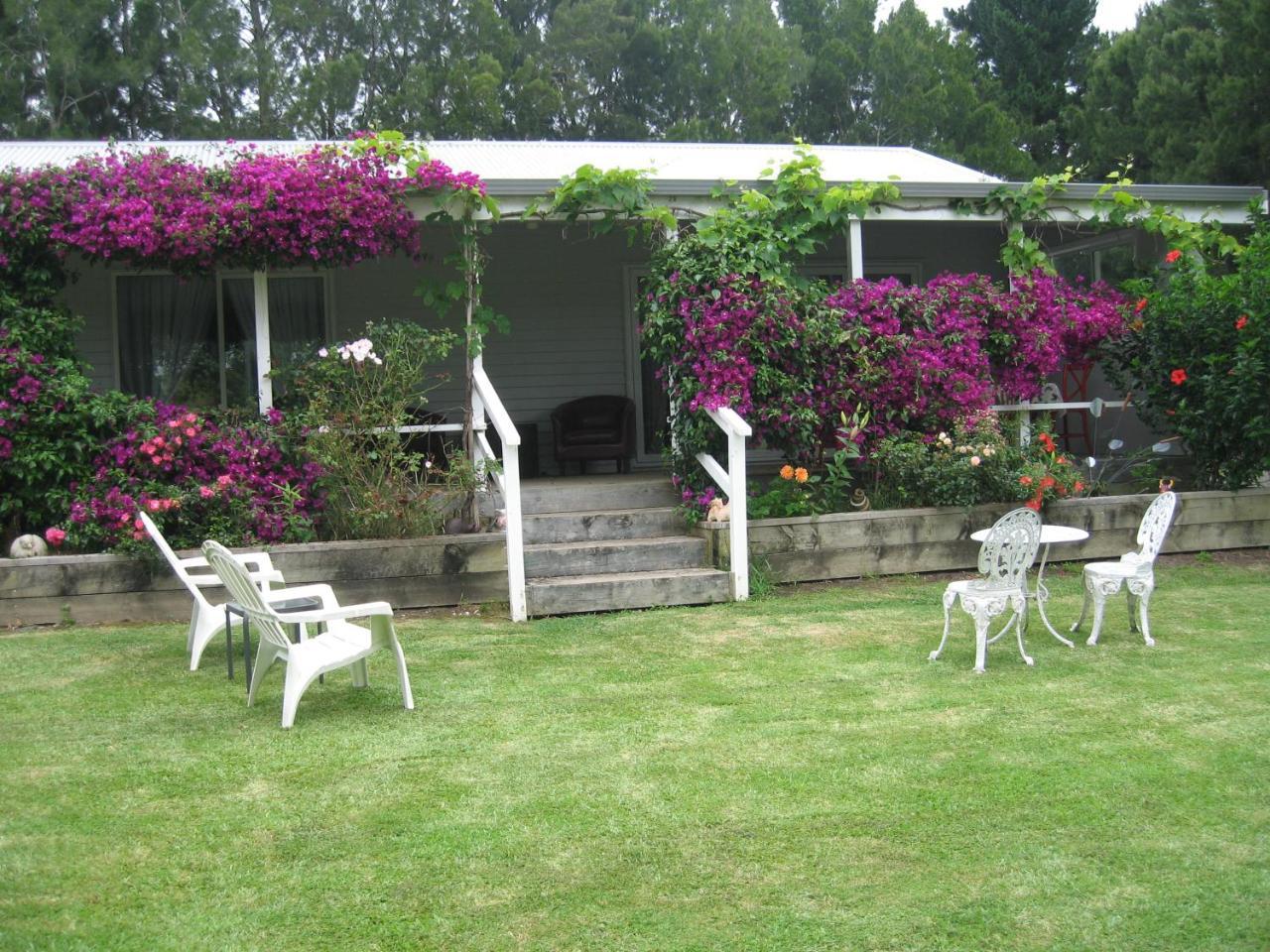 Miranda Orchard Cottage Exterior photo